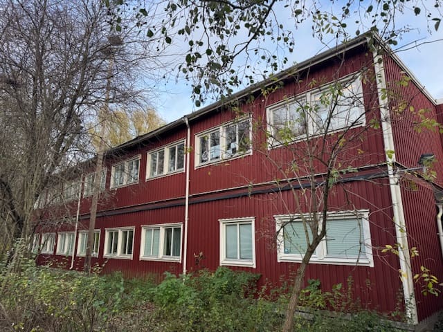 Skol- eller kontorsbyggnad 1400kvm, S4365, exteriör