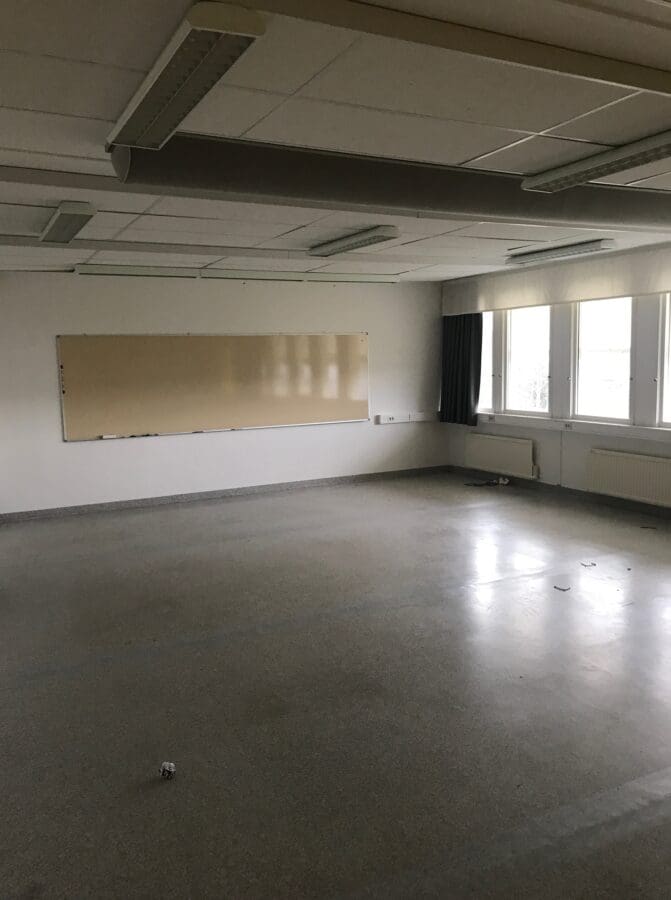 Kontors-/skolbyggnad 475kvm, S3386, exteriör