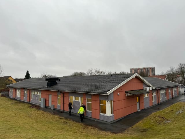 Förskolebyggnad 700kvm med sadeltak, S4305, exteriör